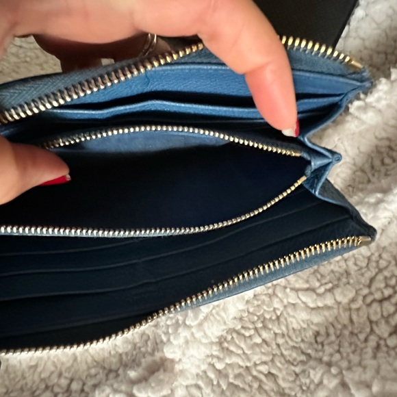 Prada wallet - Picture 3 of 16
